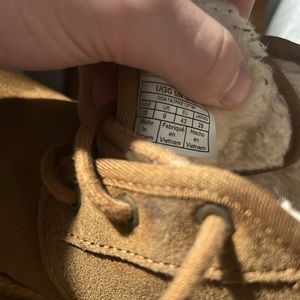 UGG boots men’s: 10, woman’s 11.5. Very comfortable